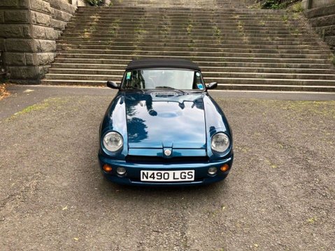 MG RV8 4.0 4