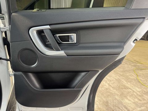 Land Rover Discovery Sport 2.0 Discovery Sport HSE SD4 Auto 4WD 5dr 41