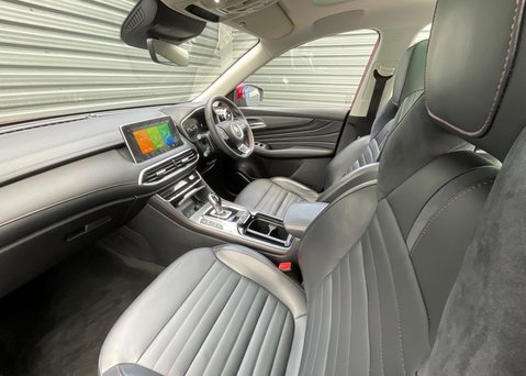 MG HS 1.5 T-GDI PHEV EXCLUSIVE 15