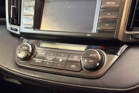 Toyota Rav4 2.2 D-4D Invincible SUV 5dr Diesel Manual 4WD Euro 5 (150 ps) 82