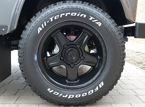 Land Rover Defender 90 XS T40 5