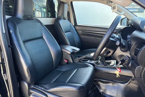 Toyota Hilux Active 4WD D-4D Single Cab Pickup - Canopy 4