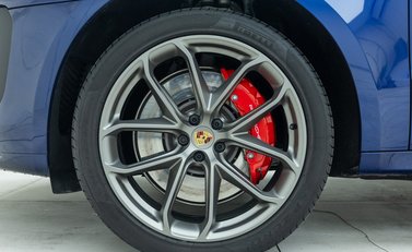 Porsche Macan GTS 17