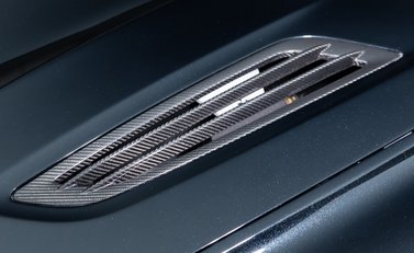 Aston Martin Vanquish ZAGATO SPEEDSTER 33