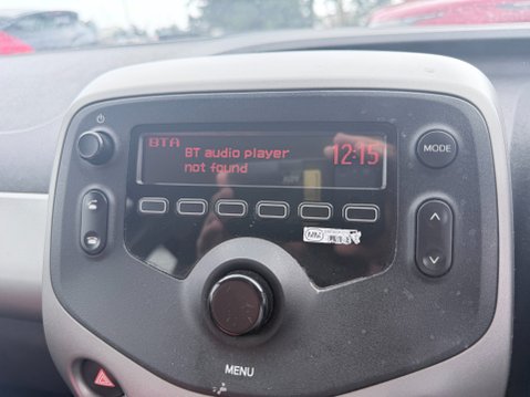 Toyota Aygo 1.0 VVT-I X-PLAY 14