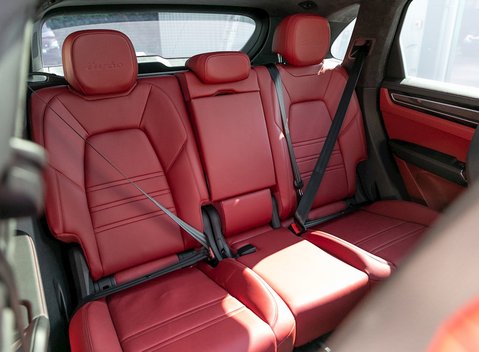 Porsche Cayenne Turbo 13