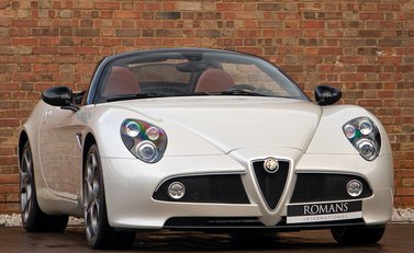 Alfa Romeo 8C Spider 1