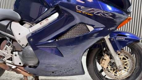 Honda VFR 2002 VTEC ONLY 23K GOOD RUNNING PROJECT BIKE 800CC TOURER 25