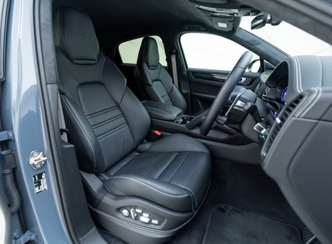 Porsche Cayenne Turbo GT 11