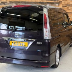 Nissan Serena 4