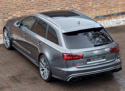 Audi RS6 Avant Performance 9