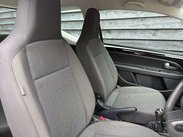 Volkswagen Up 1.0 Move up! 3dr 23