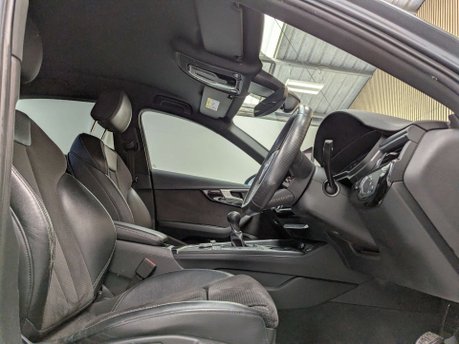 Audi A4 2.0 A4 Black Edition 35 TFSI 4dr 31