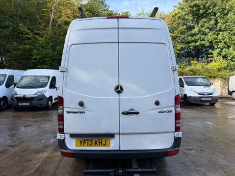 Mercedes-Benz Sprinter 2.1 213 CDi BlueEFFICIENCY Panel Van 4dr Diesel Manual RWD L2 (200 g/km, 12 14