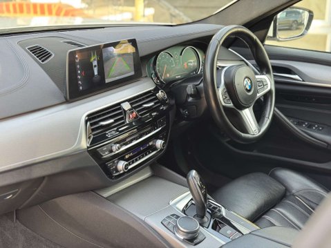BMW 5 Series 3.0 530d M Sport Touring 5dr Diesel Auto Euro 6 (s/s) (265 ps) 3