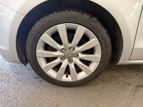 Audi A1 1.4 TFSI Sport Euro 5 (s/s) 3dr 23