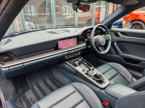 Porsche 911 3.0 911 Carrera 4 Semi-Auto 4WD 2dr 2
