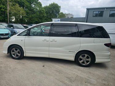 Toyota Estima FWD AUTO 1