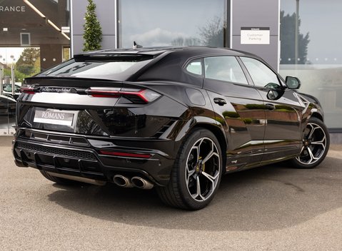 Lamborghini Urus S 4