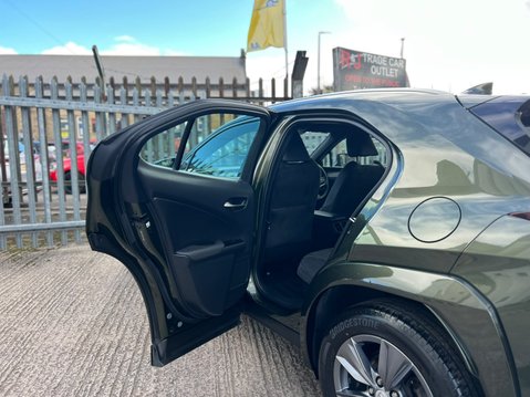 Lexus Ux 250H 70