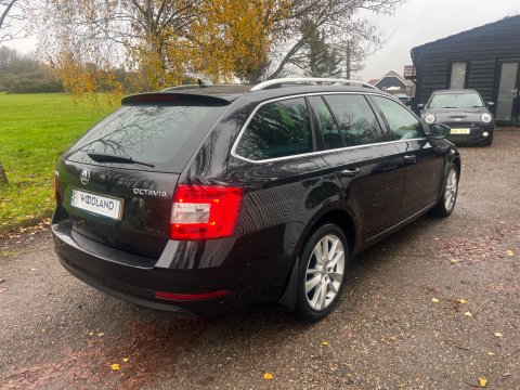 Skoda Octavia SE L TSI DSG 13