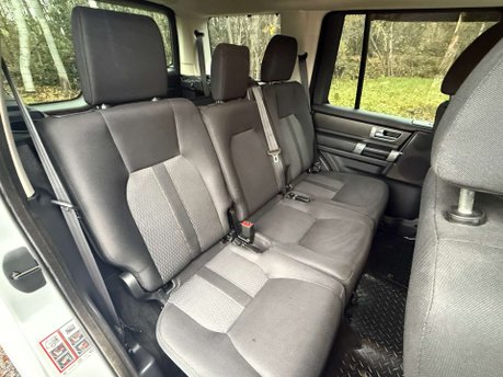 Land Rover Discovery 3.0 Discovery SE SDV6 Auto 4WD 5dr 35