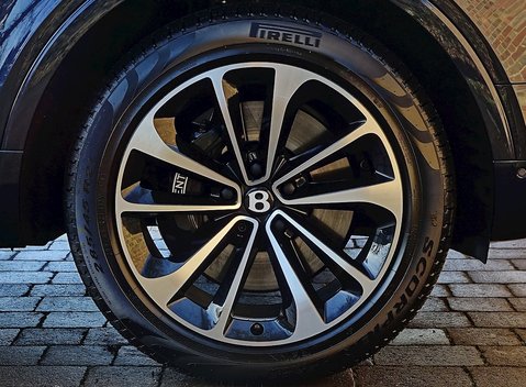 Bentley Bentayga 16