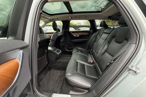 Volvo V90 D5 POWERPULSE INSCRIPTION PRO AWD -PAN ROOF - £6320 OPTIONAL EXTRAS  18