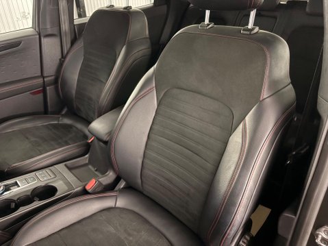 Ford Kuga 2.5 EcoBoost Duratec 14.4kWh ST-Line X CVT Euro 6 (s/s) 5dr 8