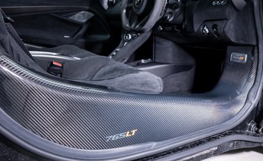 McLaren 765LT Spider 30