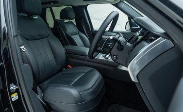 Land Rover Range Rover D350 FIRST EDITION 14