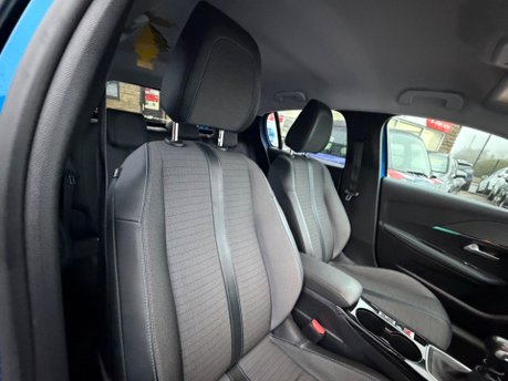 Peugeot 208 PURETECH ALLURE S/S 10