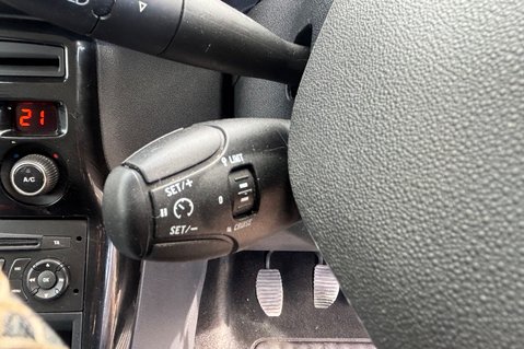 Citroen C3 Picasso EXCLUSIVE HDI.. ONLY £35 ROAD TAX.. STUNNING COLOUR.. VERY SPACIOUS 9
