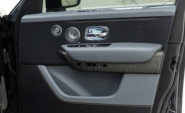 Rolls-Royce Cullinan 25