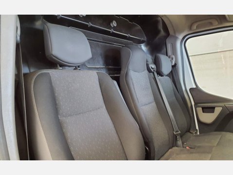 Vauxhall Movano 2.3 CDTi 3500 BiTurbo FWD L2 H2 Euro 6 (s/s) 5dr 6
