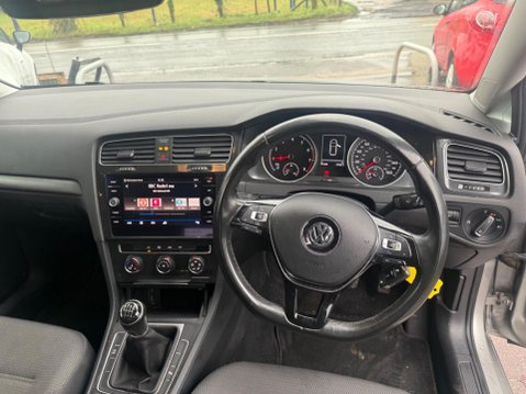 Volkswagen Golf 1.0 TSI BlueMotion Tech SE Nav Euro 6 (s/s) 5dr 11