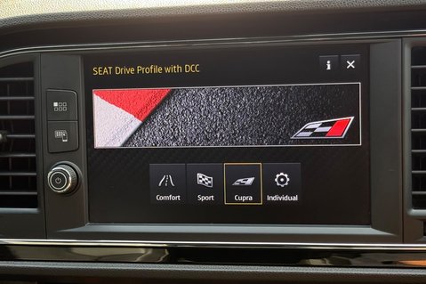 SEAT Leon TSI CUPRA 4DRIVE DSG ESTATE -BUCKET SEATS -CAMERA- SOUND -ACC -REVO STAGE 1 38