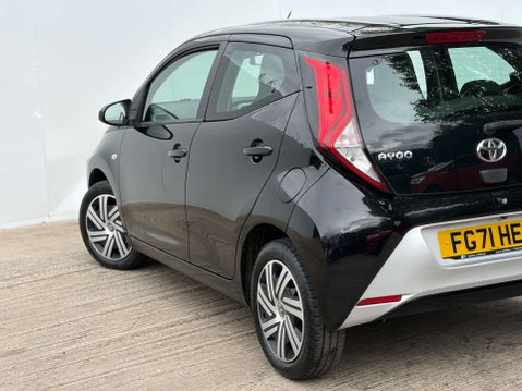 Toyota Aygo 1.0 Aygo X-Play TSS VVT-i CVT 5dr 34