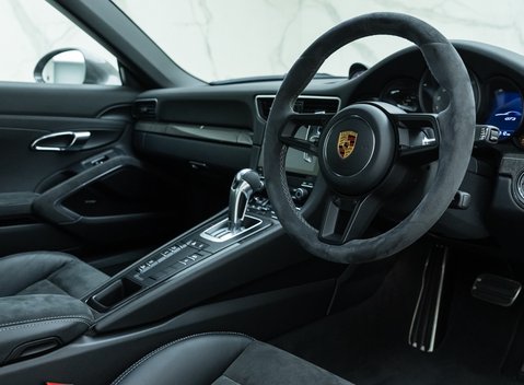 Porsche 911 GT3 (991.2) 10
