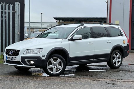 Volvo XC70 2.4 D5 SE Lux Estate 5dr Diesel Auto AWD Euro 6 (s/s) (220 ps) 6
