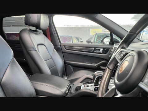 Porsche Cayenne V6 21