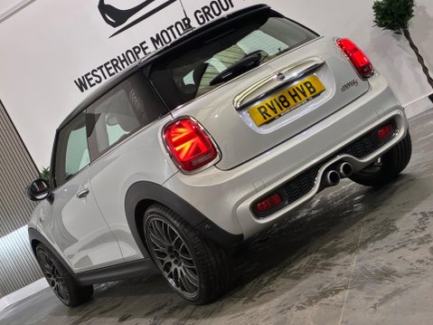 Mini Hatch 2.0 Cooper S Euro 6 (s/s) 3dr 18