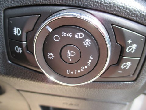 Ford Ecosport 1.0T EcoBoost Titanium Euro 6 (s/s) 5dr 45