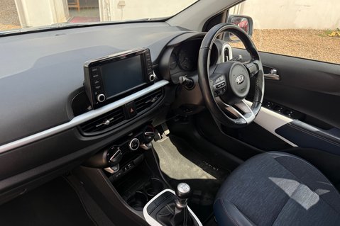 Kia Picanto WAVE. 6 MAIN DEALER SERVICES.. ONLY ONE OWNER.. REVERSING CAMERA.. A/C 20