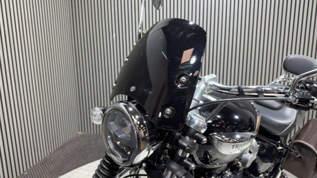Triumph Speedmaster 2019 ONLY 24K LONG MOT PANNIERS SISSY BAR CRUISER ROADSTER 20