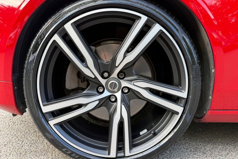 Volvo V90 D5 POWERPULSE R-DESIGN AWD 79