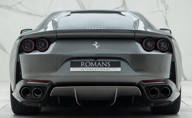 Ferrari 812 Superfast 9