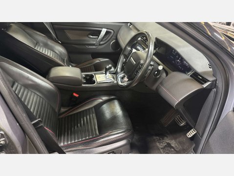 Land Rover Discovery Sport 2.0 Discovery Sport R-Dynamic SE D Auto 4WD 5dr 8