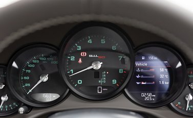 Porsche 911 (991) 50th Anniversary Edition 17