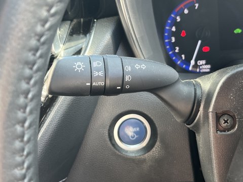 Toyota Corolla 1.8 VVT-i Hybrid Design 5dr CVT 24